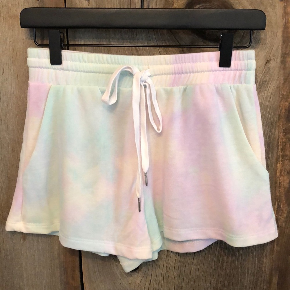 Gilli Tie Dye Shorts Size Small Women’s